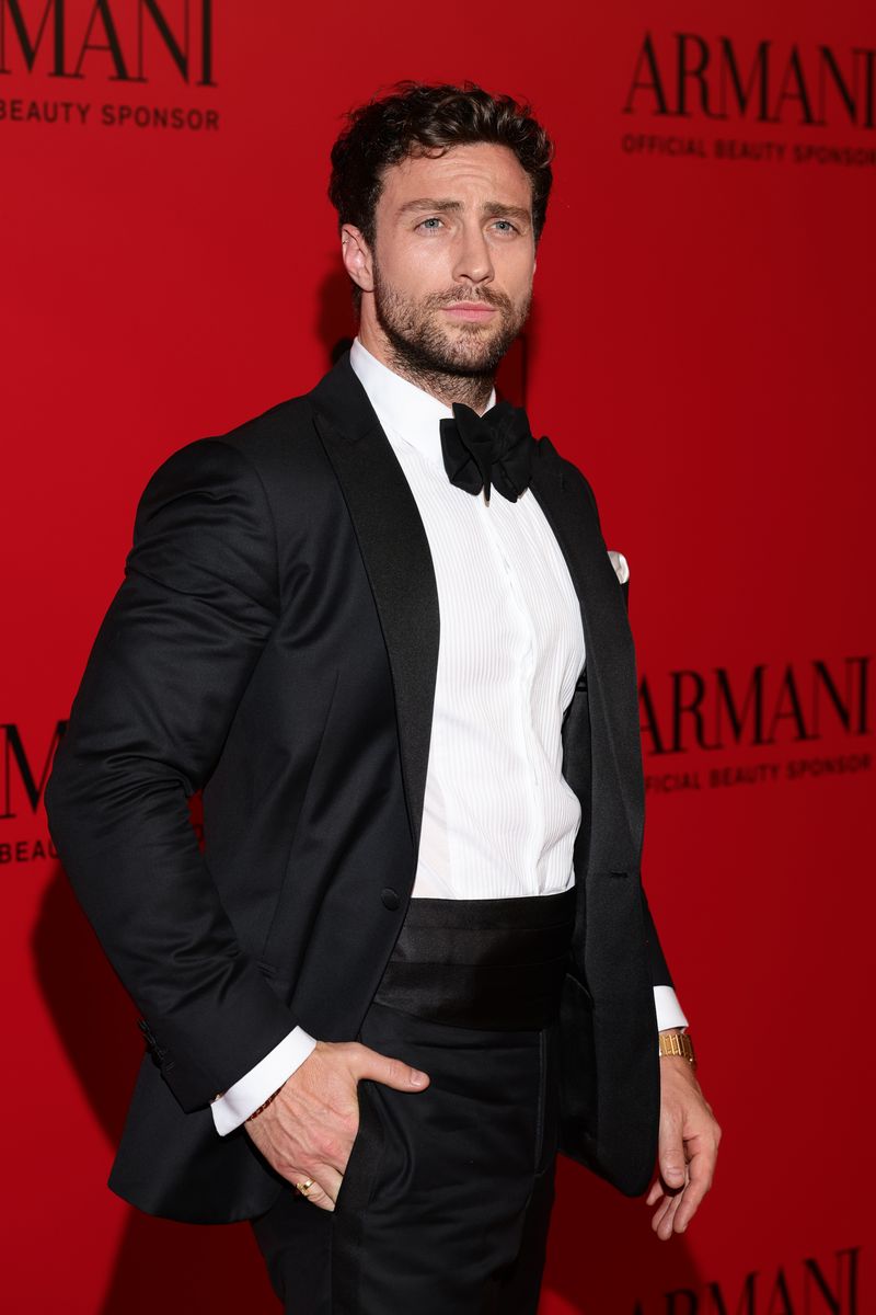 Aaron-Taylor-Johnson attends the 2024 Armani Beauty dinner 