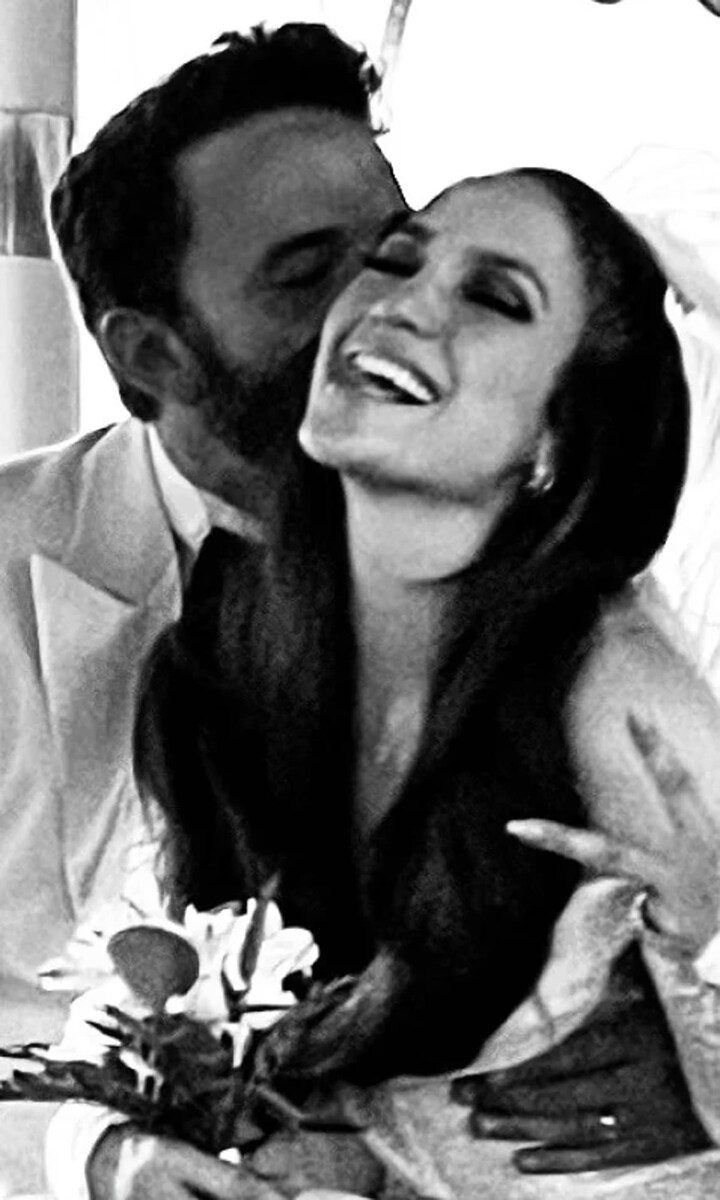 Jennifer Lopez and Ben Affleck get married in Las Vegas