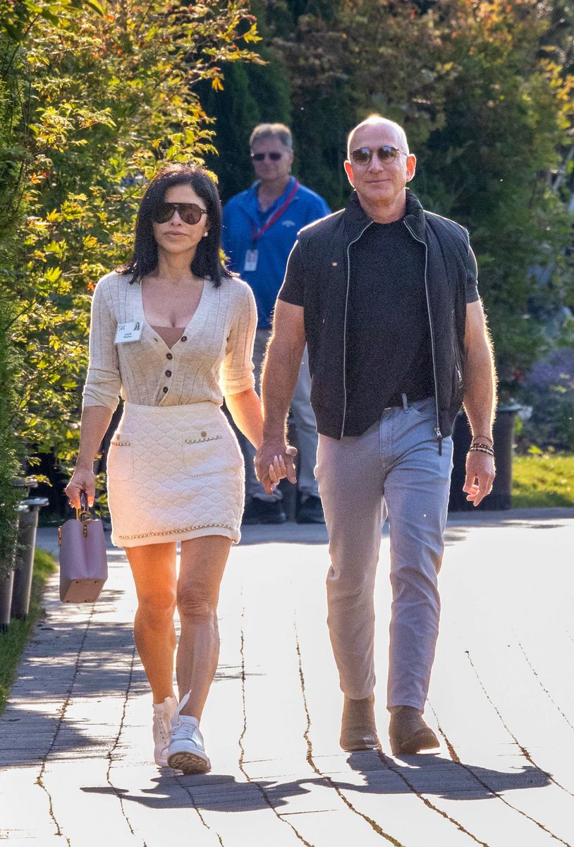 Jeff Bezos and his fiance, Lauren Sanchez, join Tim Cook and Robert Kraft at the annual Sun Valley's Billionaires summer camp.