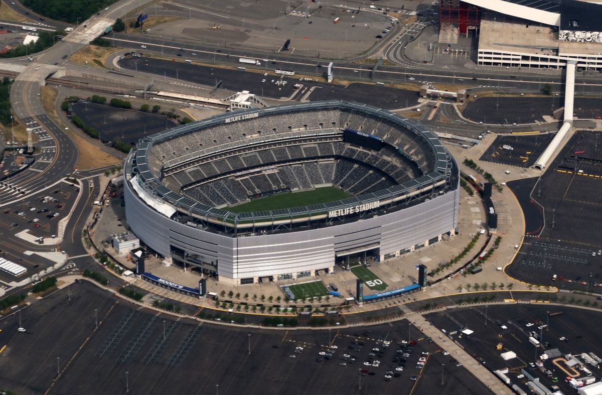 MetLife stadium fits 82,000 people