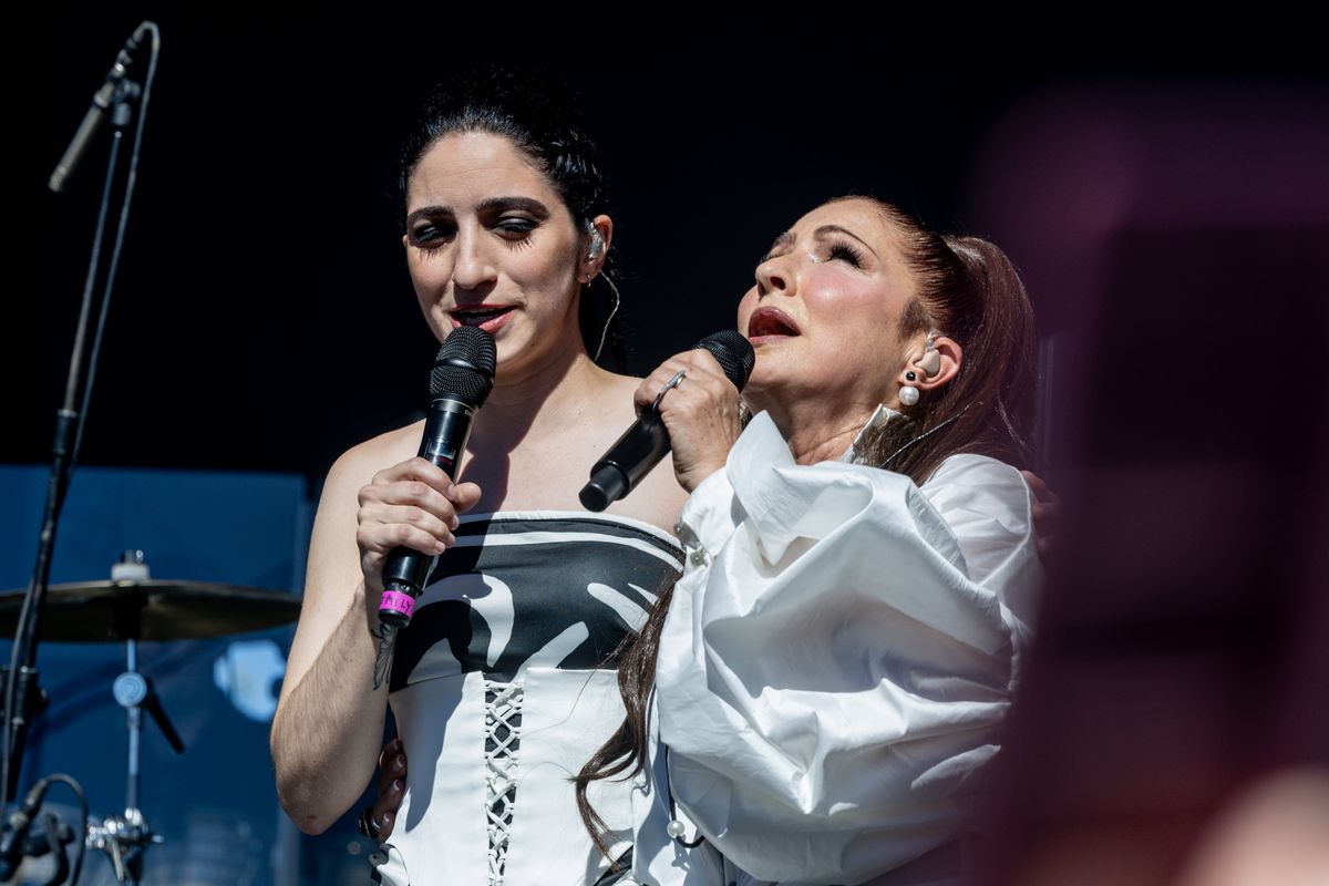Gloria Estefan and her daughter Emily Estefan during her concert at Plaza de Colón, on October 5, 2025, in Madrid.