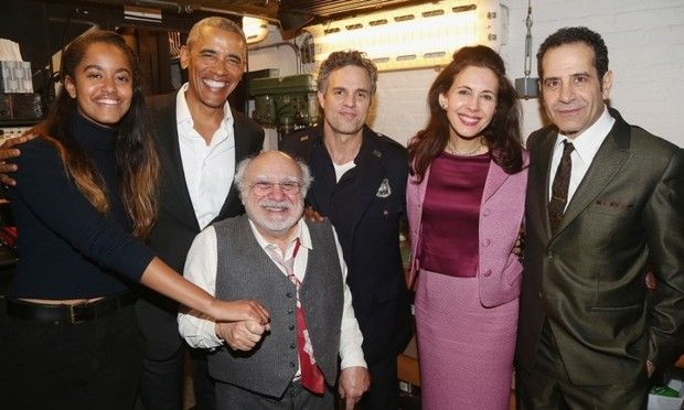 After participating in a standing ovation, Barack and Malia visited the cast of <i>The Price</i> backstage.
Seen here, the father and daughter happily posed with: Danny DeVito, Mark Ruffalo, Jessica Hecht and Tony Shalhoub at The American Airlines Theatre in New York City.
Photo: Bruce Glikas/FilmMagic