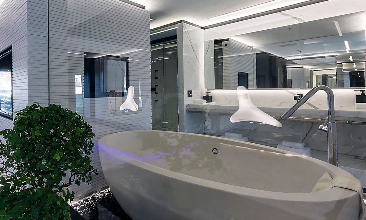 The bathroom on A.Rod's yacht