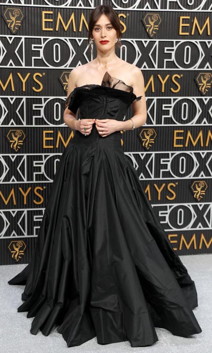 Lizzy Caplan