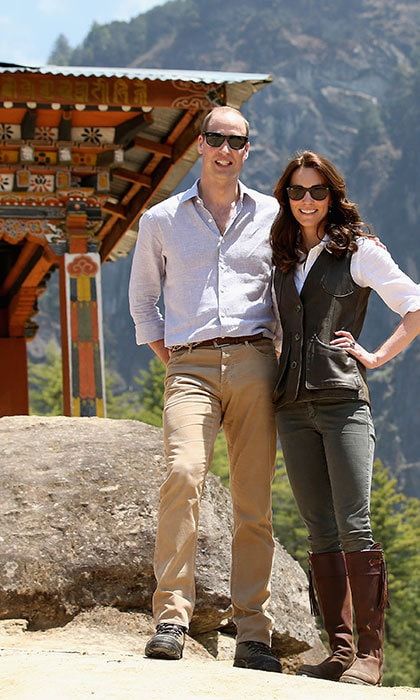Kate can often be seen in knee-length boots that are sturdy and comfortable.
Photo: Getty Images
