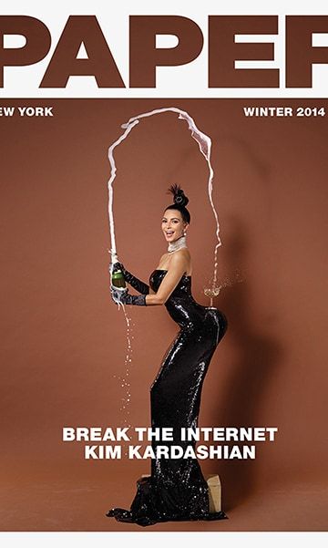 Kim replicated the famous photo "Champagne Incident"