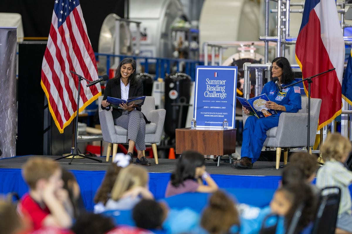 Second Lady Usha Vance hosts an event for her Summer Reading Challenge with NASA Astronaut Suni Williams at the NASA Headquarters in Houston, Texas on Monday, August 4th, 2025.  (Official White House Photo by Harrison Koeppel)