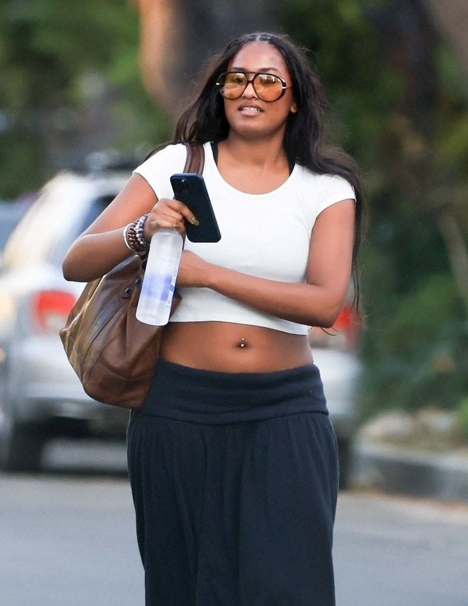 Sasha Obama revives Y2K trend with toe jewelry in West L.A. sighting