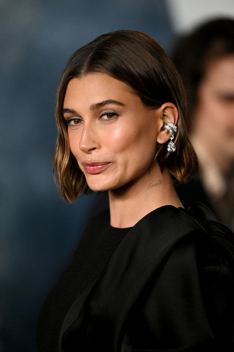 Hailey Rhode Bieber attends the 2023 Vanity Fair Oscar Party Hosted By Radhika Jones at Wallis Annenberg Center for the Performing Arts on March 12, 2023 in Beverly Hills, California. (Photo by Lionel Hahn/Getty Images)