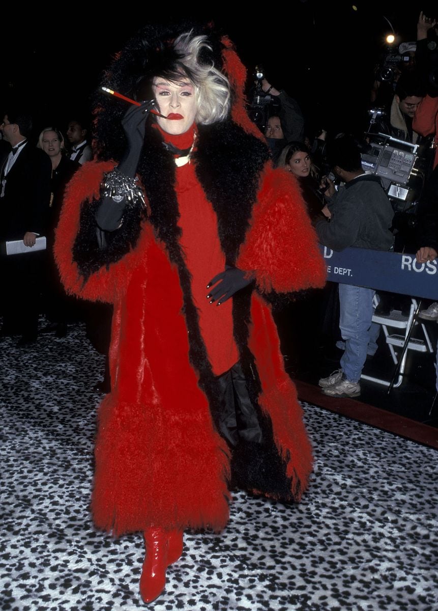 Actress Glenn Close attends the "101 Dalmatians" New York City Premiere on November 18, 1996 