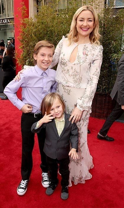 Kate Hudson allowed her five-year-old son Bingham to do her makeup.
<br>Photo: Getty Images