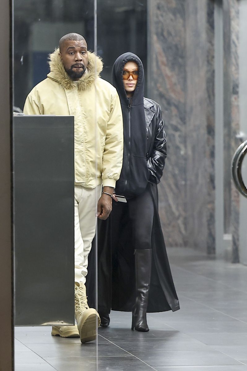 They both looked like they were dressed for the snow, not the heatwave