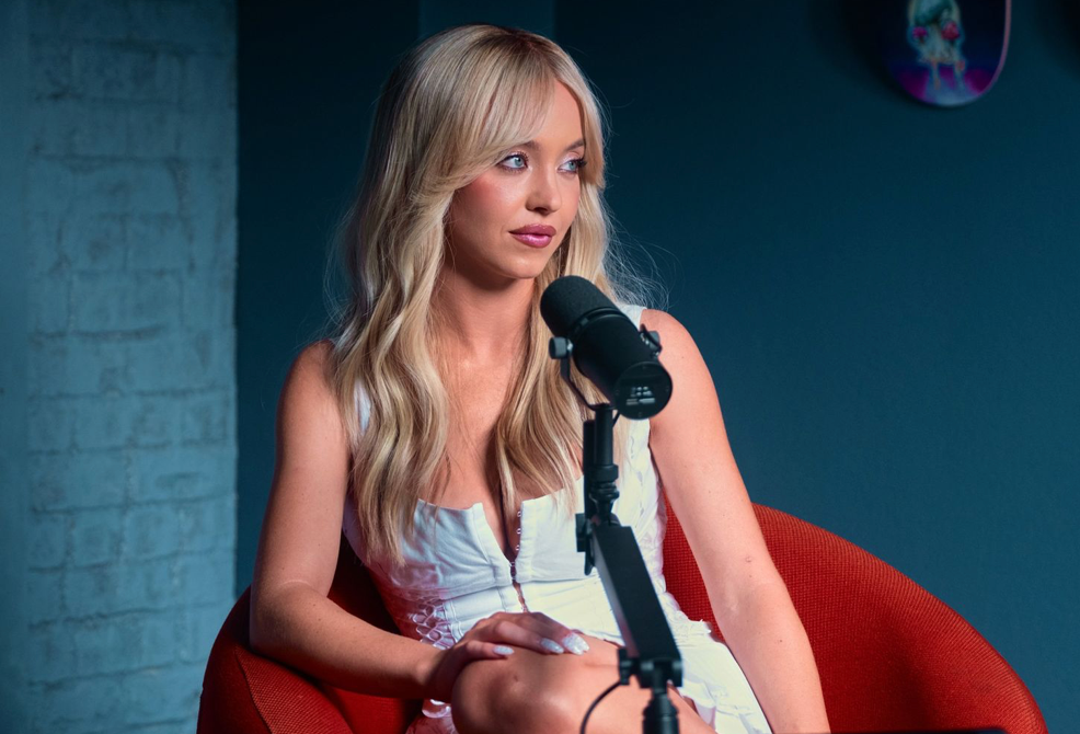 Critics and viewers have pointed to fetish-themed roleplay scenes, including Cassie dressing as a baby and a dog while engaging in sexualized performances.