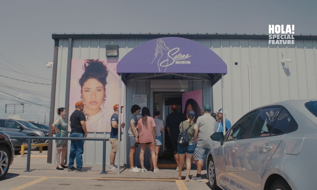 'Selena y Los ​​Dinos​​' documentary rewrites everything we thought we knew about Selena Quintanilla