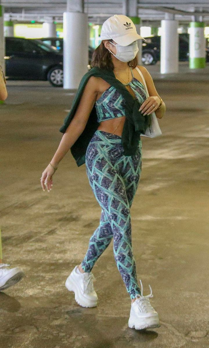 Vanessa Hudgens shopping