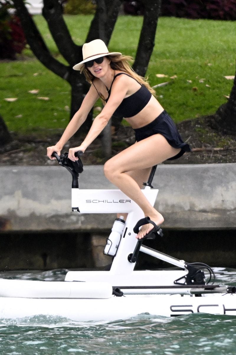 Gisele Bündchen and her partner Joaquim Valente were spotted having a blast on water bikes in sunny Miami.