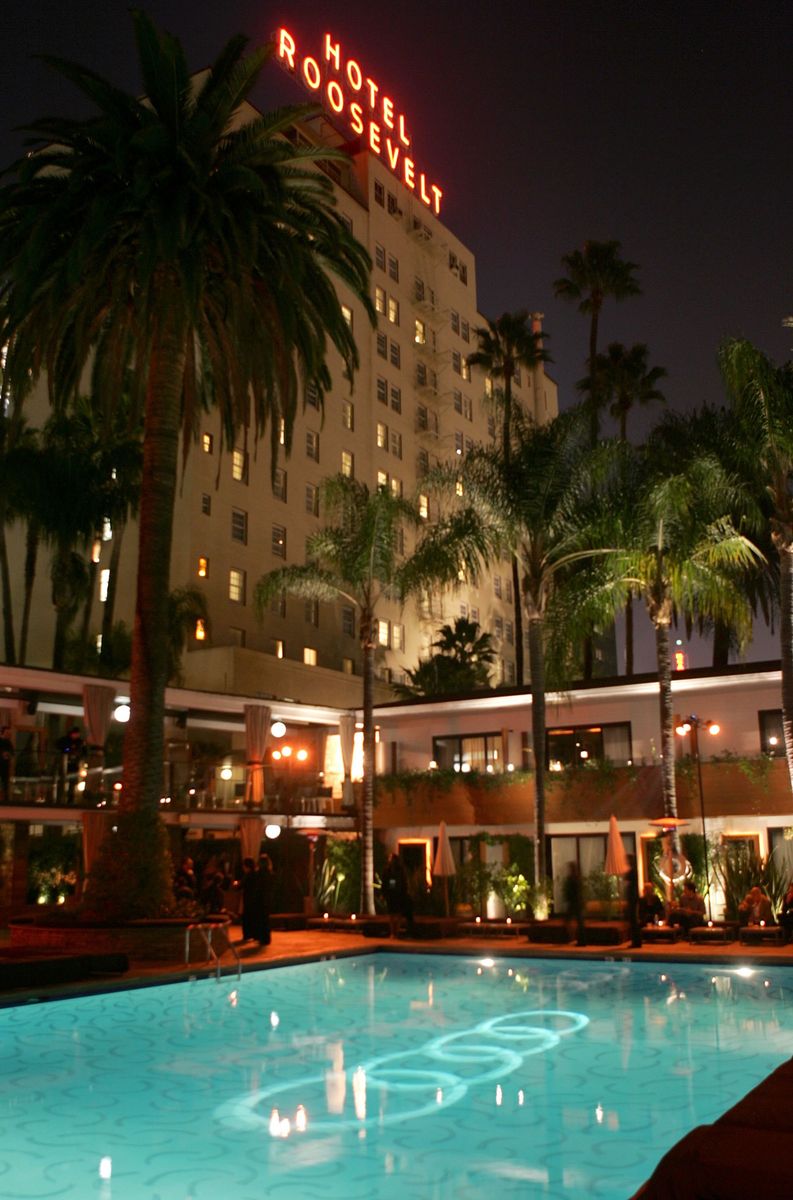 Old Hollywood glamour and live entertainment at The Hollywood Roosevelt Hotel on NYE