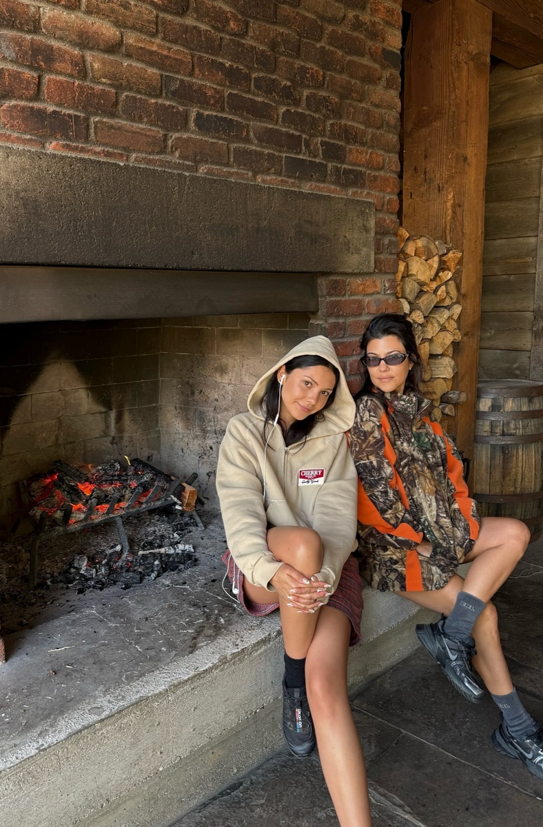 Kourtney took some time to relax with her inner circle during her latest getaway