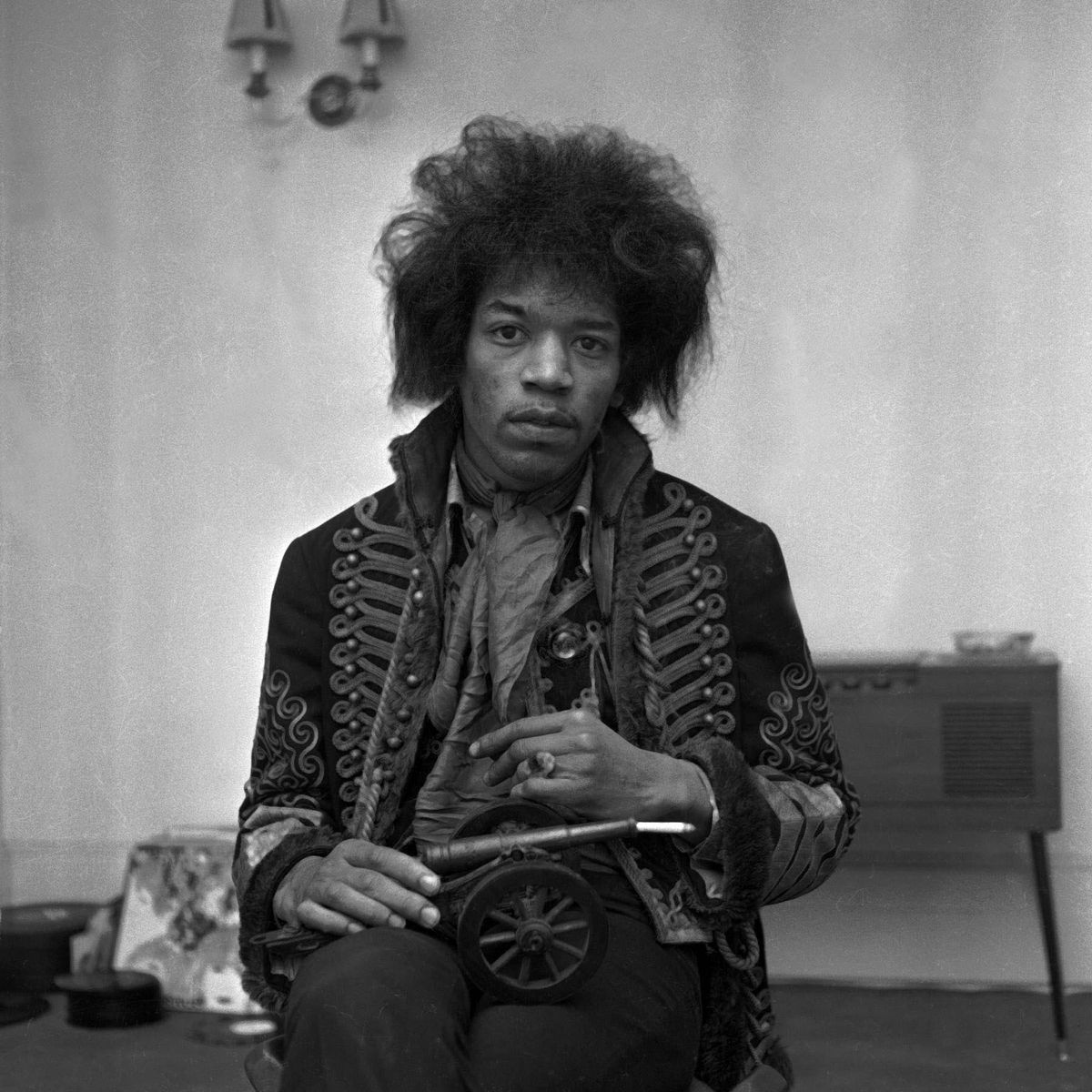 The Jimi Hendrix Military Jacket Started a Fashion Legacy