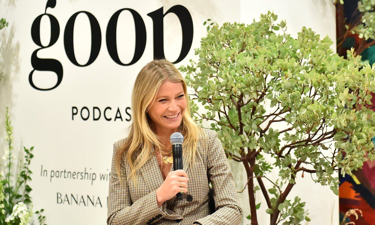 Gwyneth Paltrow And Kerry Washington Host A Live Episode Of The goop Podcast With Banana Republic