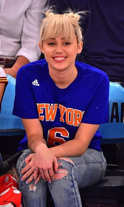 Miley showed which team she was rooting for during the game.
<br>
Photo: GC Images