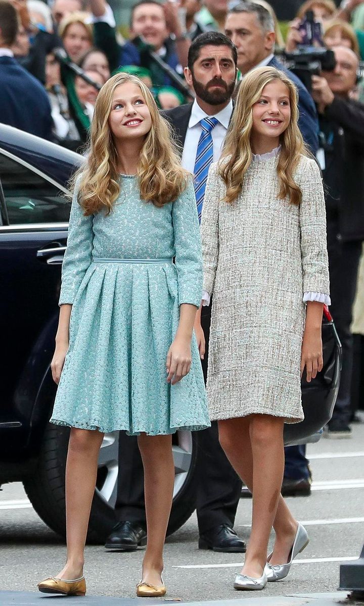 Queen Letizia's daughter Leonor and Sofia in princess style