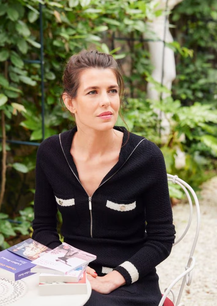 Having founded the 'Philosophical Encounters of Monaco,' Carlota is no stranger to the intellectual world. 