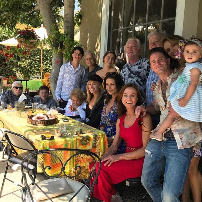 Michael, Douglas, Catherine Zeta Jones pose for epic family photo with Kirk Douglas