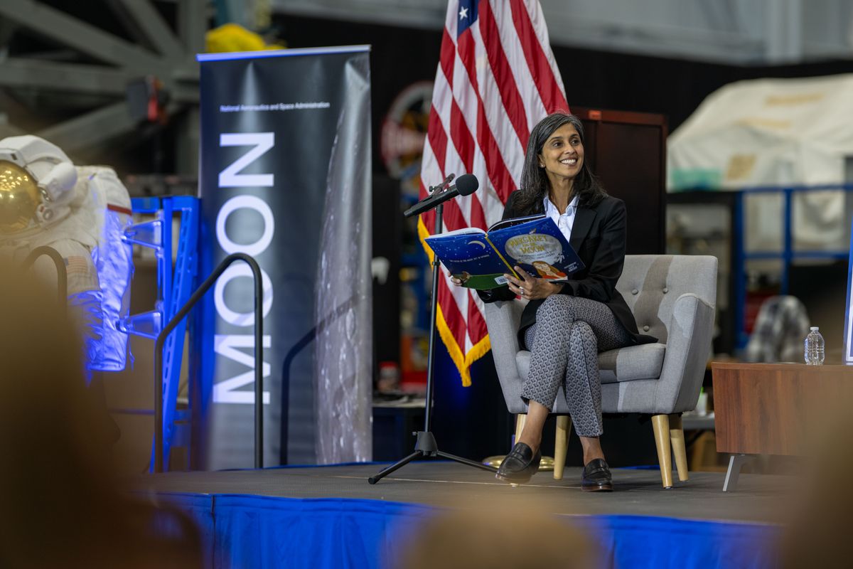 Second Lady Usha Vance hosts an event for her Summer Reading Challenge with NASA Astronaut Suni Williams at the NASA Headquarters in Houston, Texas on Monday, August 4th, 2025.  (Official White House Photo by Harrison Koeppel)
