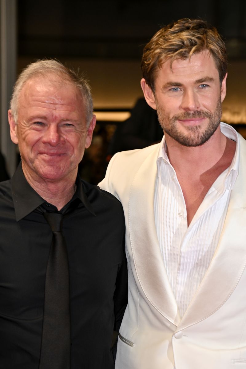 Chris Hemsworth opens up about his dad's Alzheimer’s diagnosis: 'Hang on to every single moment'