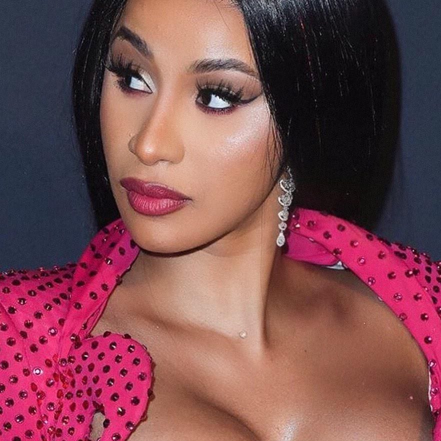 Cardi B makeup