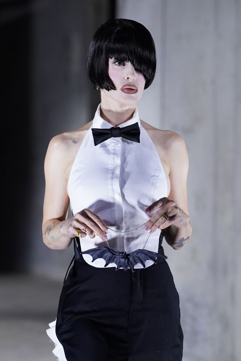 Kelly Osbourne stepped out in a dramatic black-and-white look for Natasha Zinko’s Spring/Summer 2027 presentation.