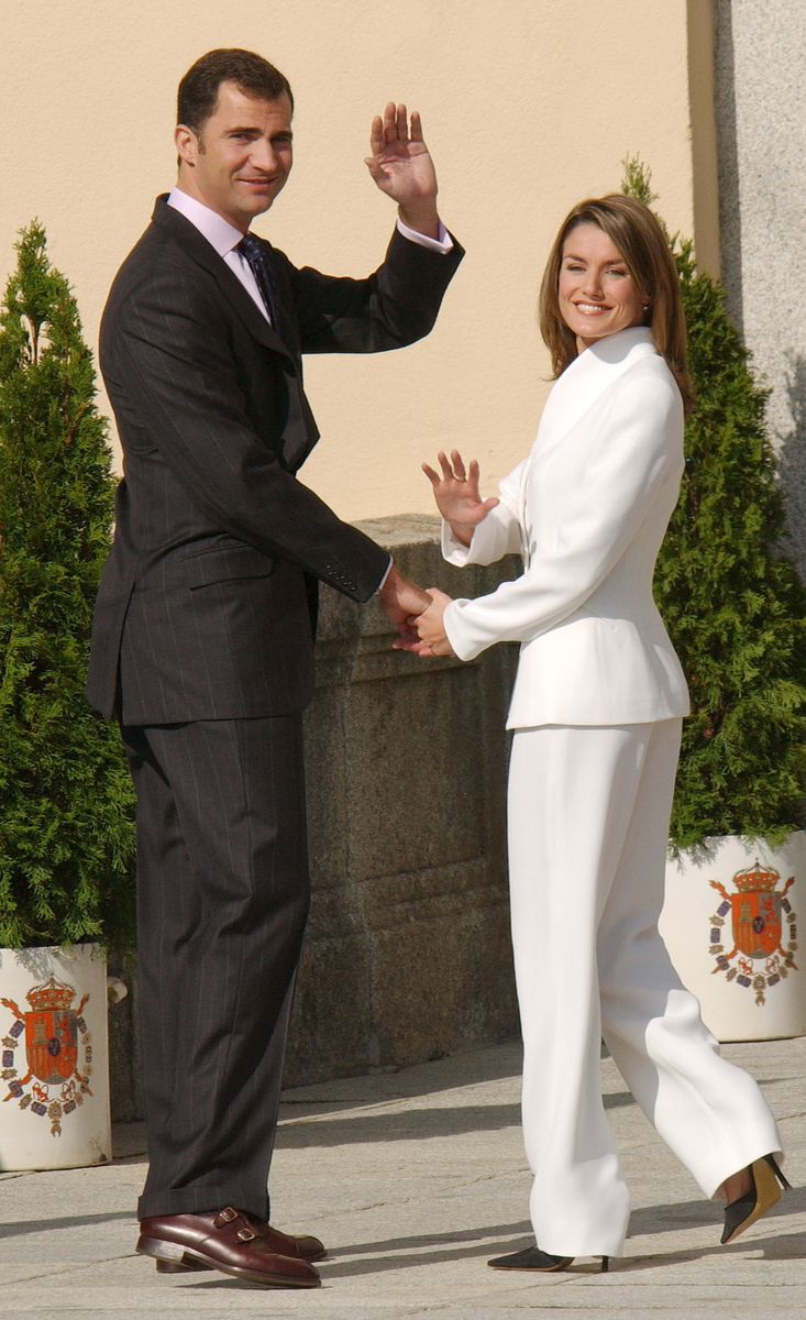 The jacket was paired with straight trousers, making it the perfect choice to receive her engagement ring from Prince Felipe