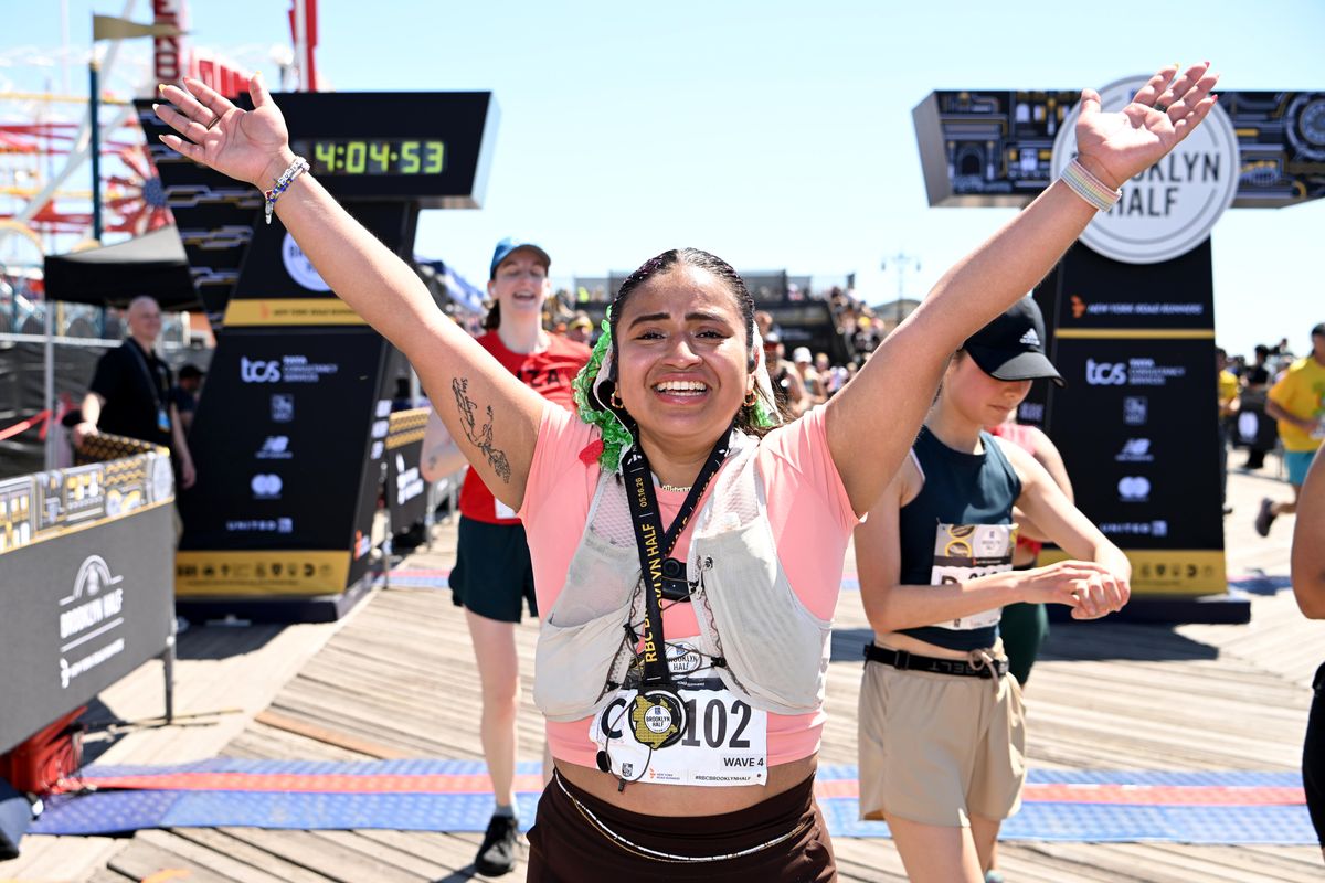  Jessica Aguilar is seen during the 2026 NYRR Brooklyn Half Marathon on May 16, 2026 in Brooklyn, New York. 