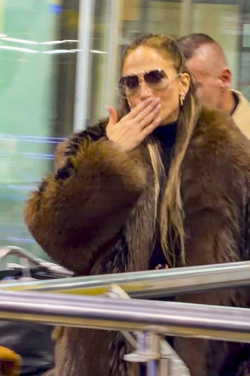 Lopez blew her followers a kiss as she climbed inside her car