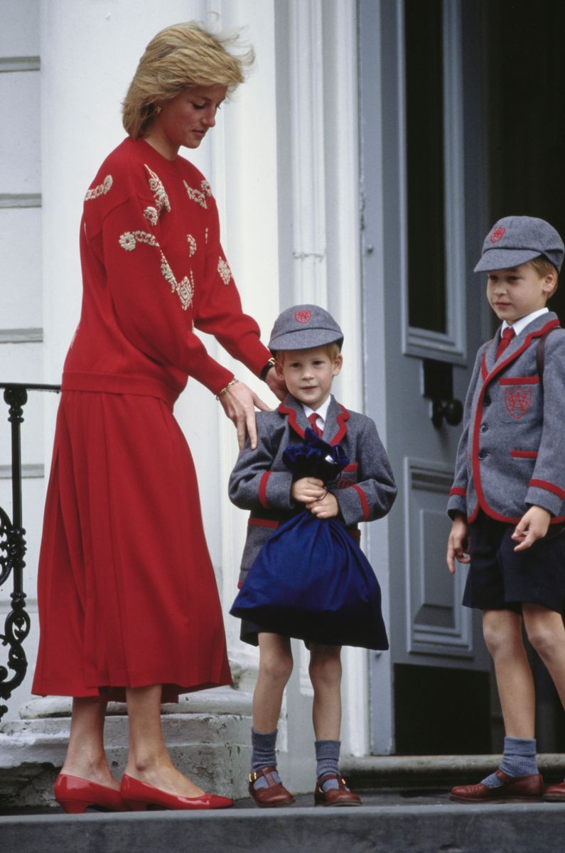 La princesa Diana solía llevar a William y Harry a disfrutar de actividades cotidianas, incluidas visitas al cine y al McDonald's.