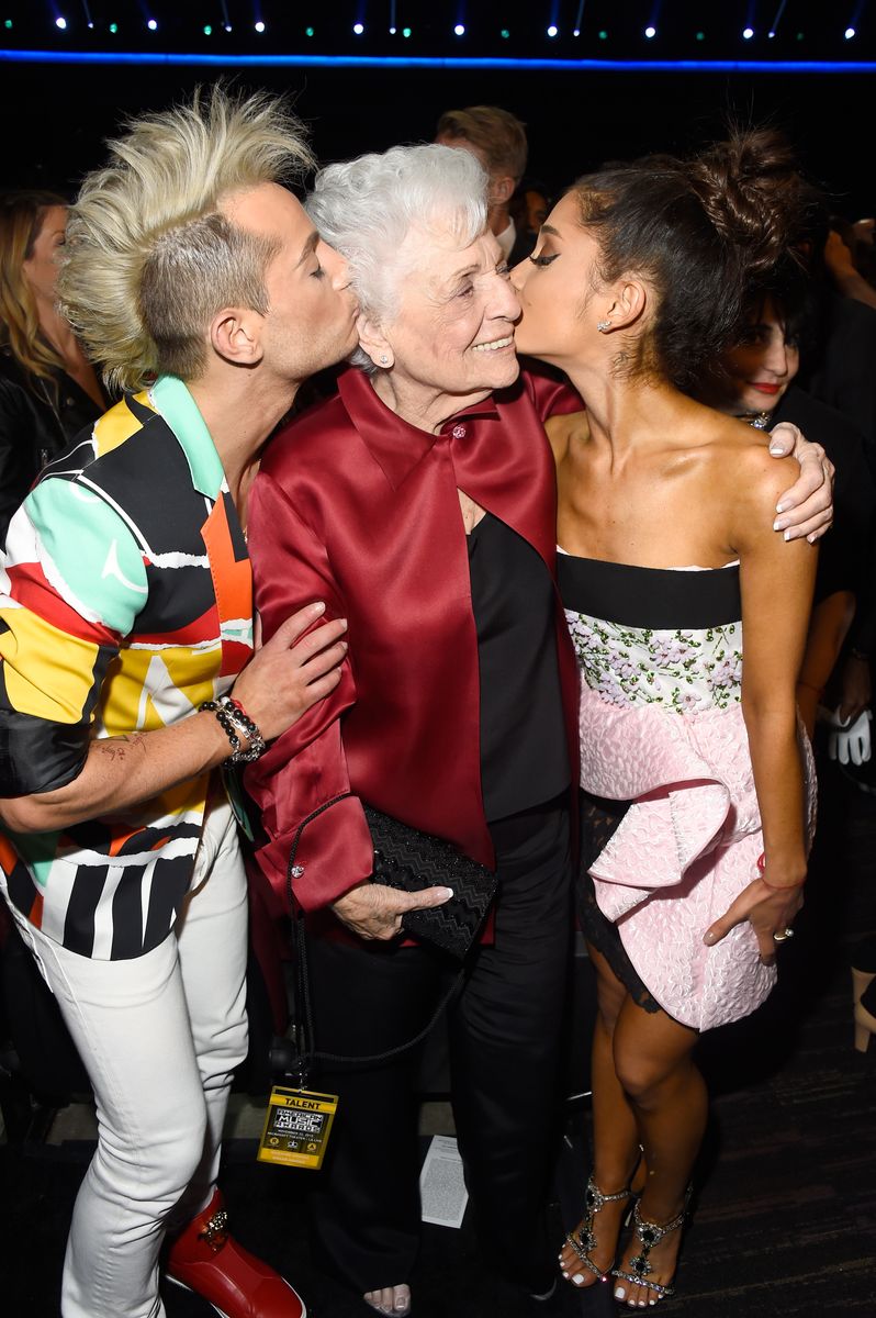 Frankiem, Nonna' Grande, and Ariana Grande at the 2015 American Music Awards 