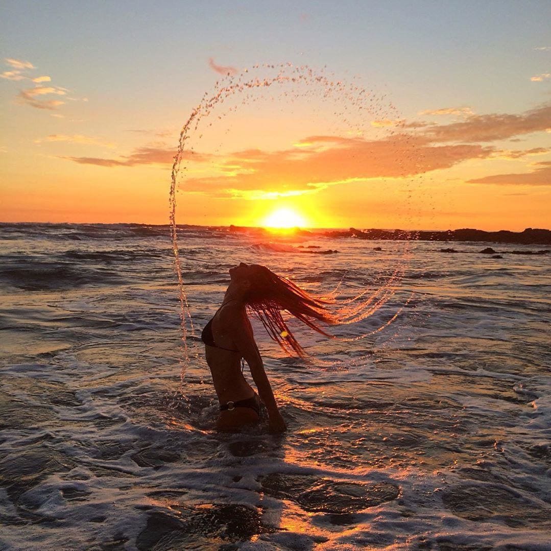 Gisele Bundchen sunset picture