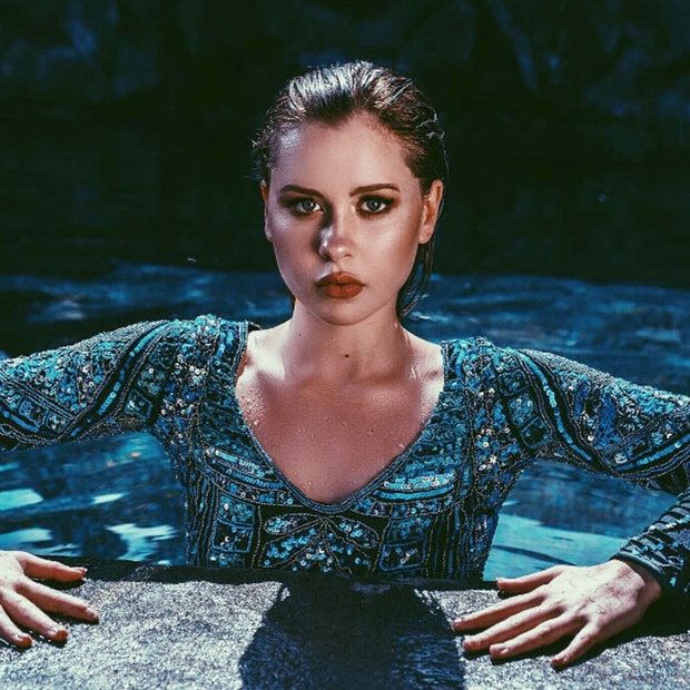 The <i>Fuller House</i> star celebrated her daughter's 18th birthday with a stunning shot of Natasha.
<br>
Photo: Instagram/@candacecbure