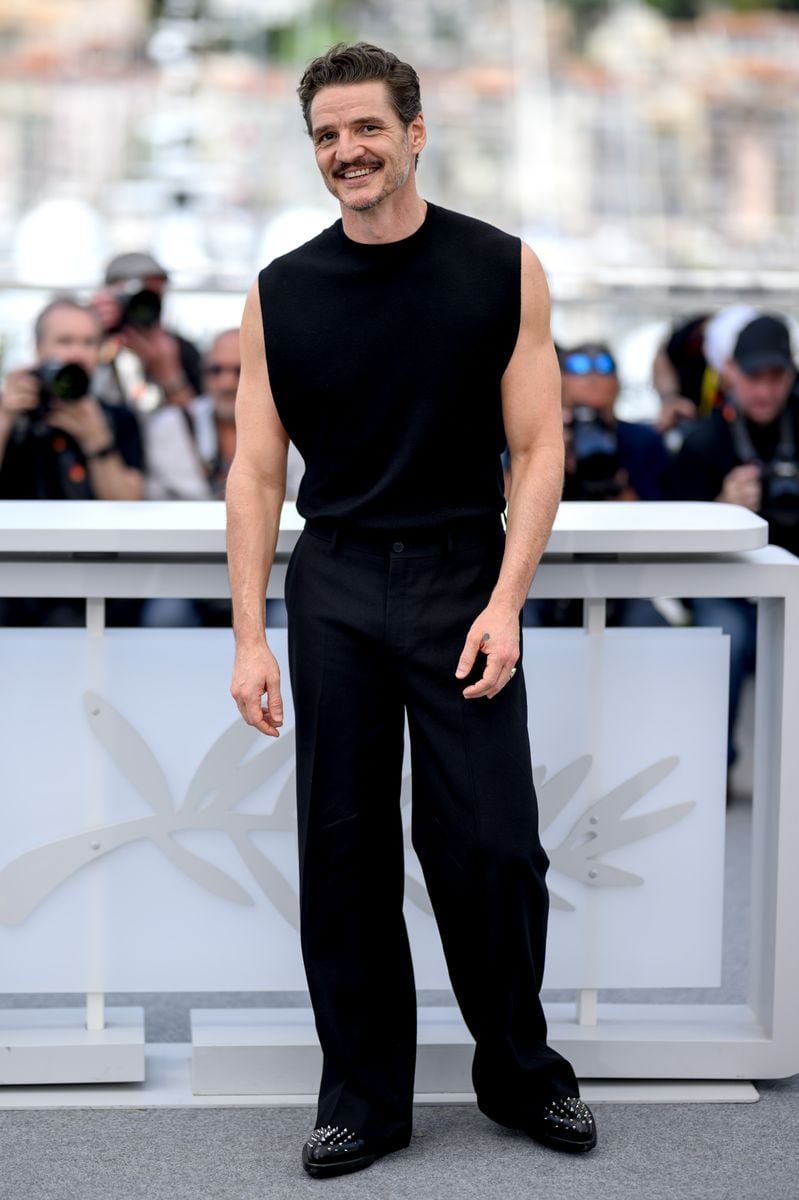  Pedro Pascal during the "Eddington" photocall at the 78th annual Cannes Film Festival at Palais des Festivals on May 17, 2025 in Cannes, France. (Photo by Lionel Hahn/Getty Images)