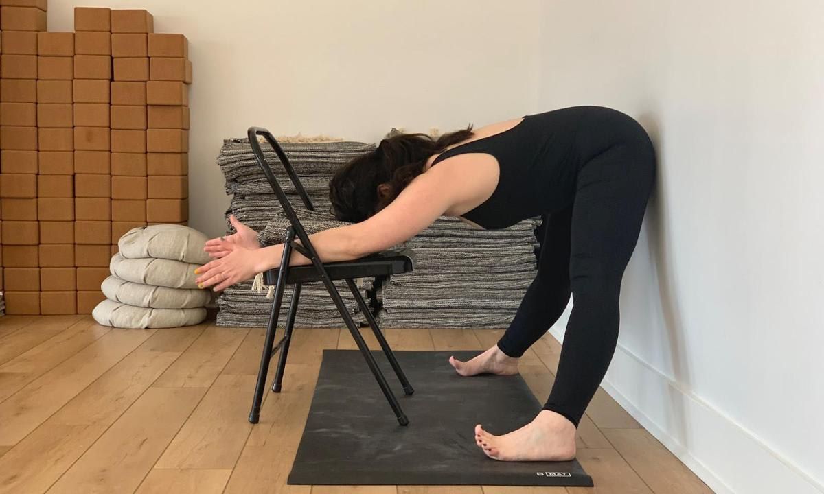 4 Poses to help relieve period cramps