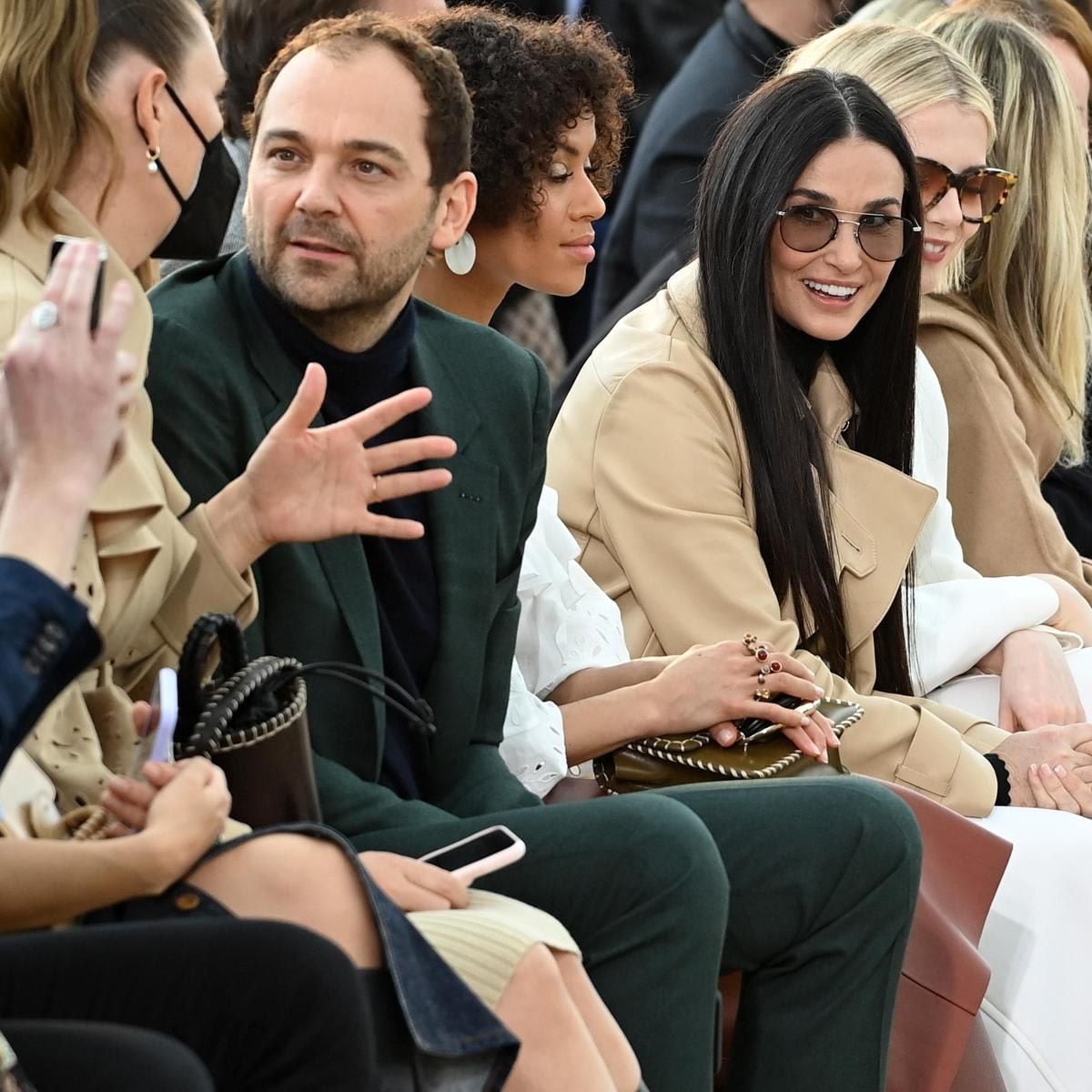 Chloe : Front Row   Paris Fashion Week   Womenswear F/W 2022 2023