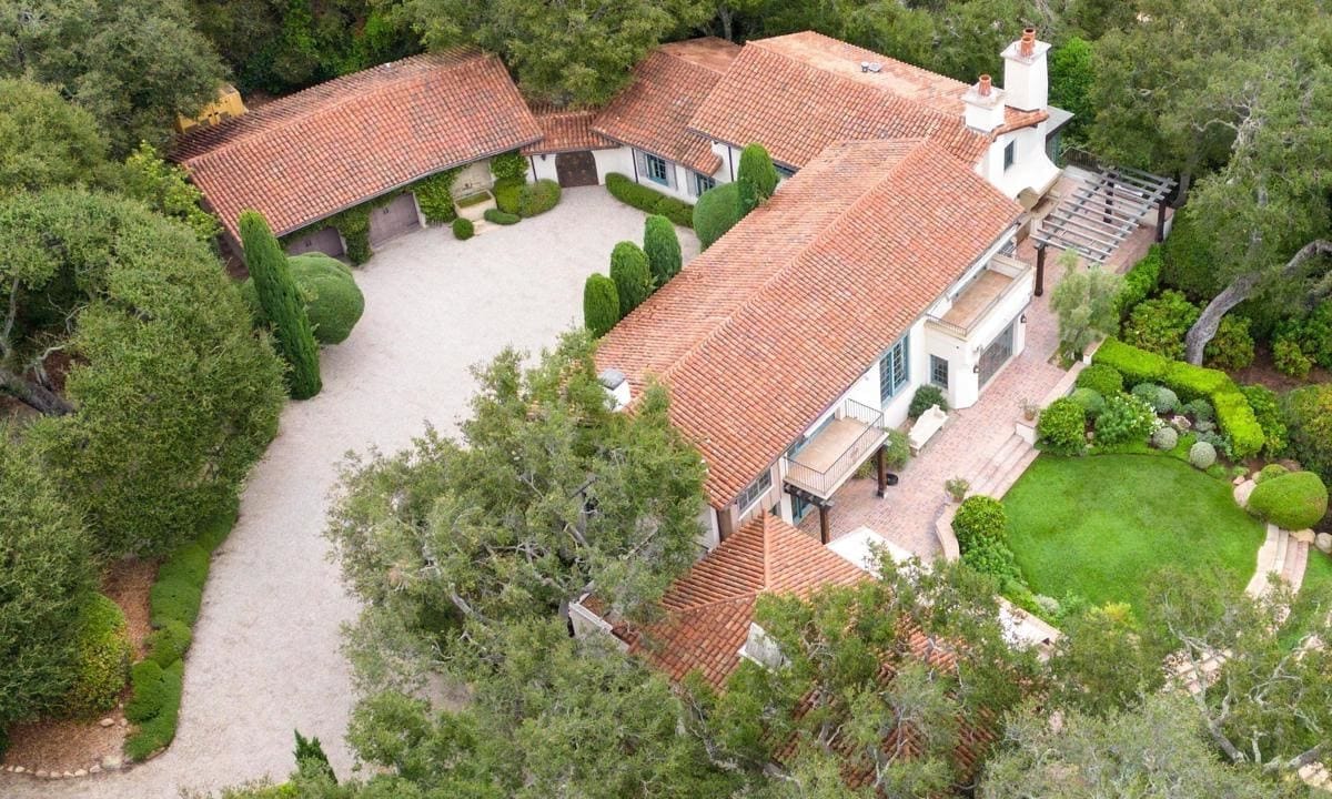 Jennifer Aniston buys Oprah Winfrey's Montecito estate