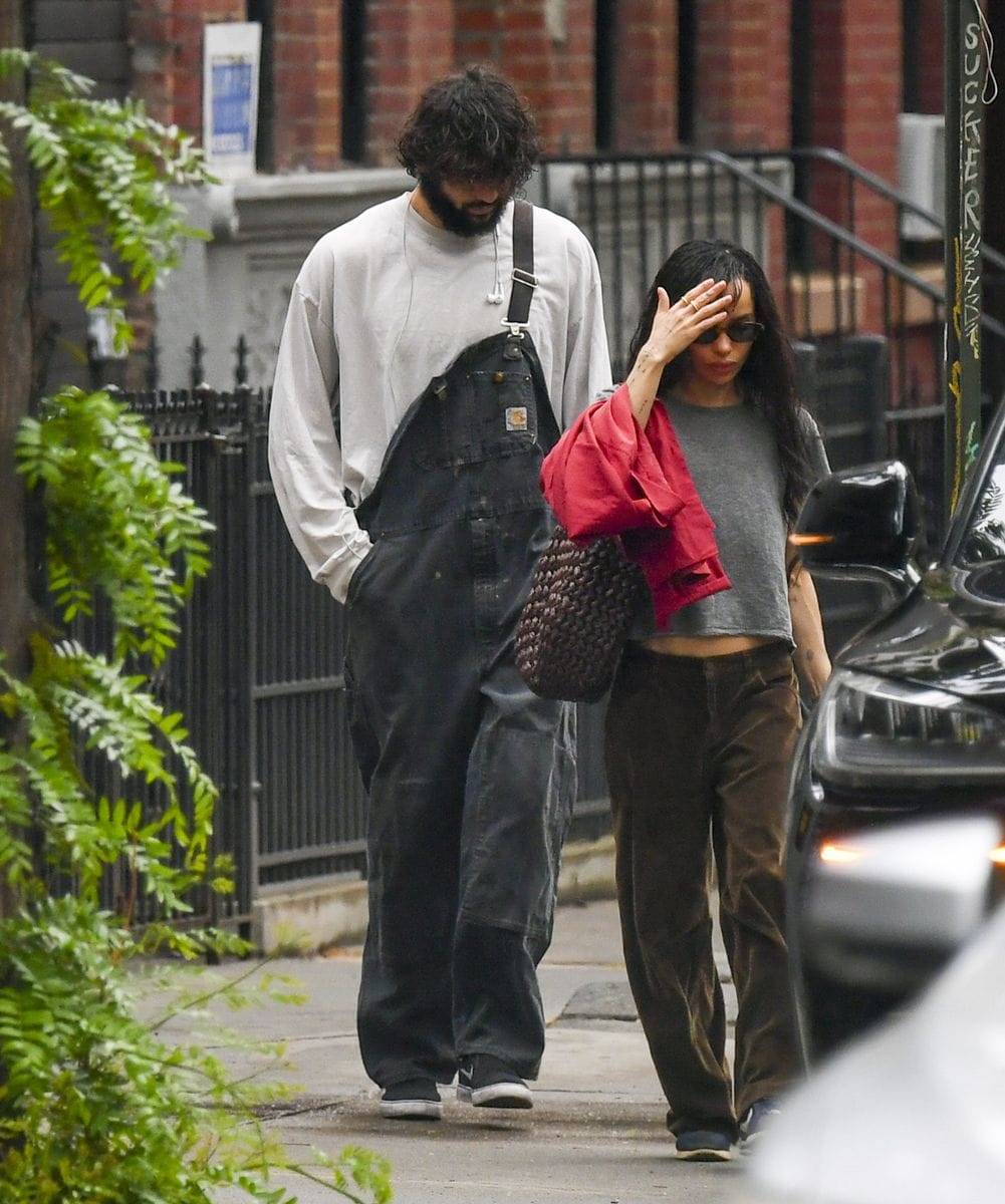 Zoe Kravitz keeps close with her rumored new love interest, Noah Centineo outside of her apartment in New York City.
