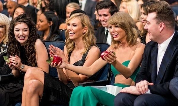 Lorde, Karlie Kloss, Taylor and Sam Smith cracked up at the American Music Awards.