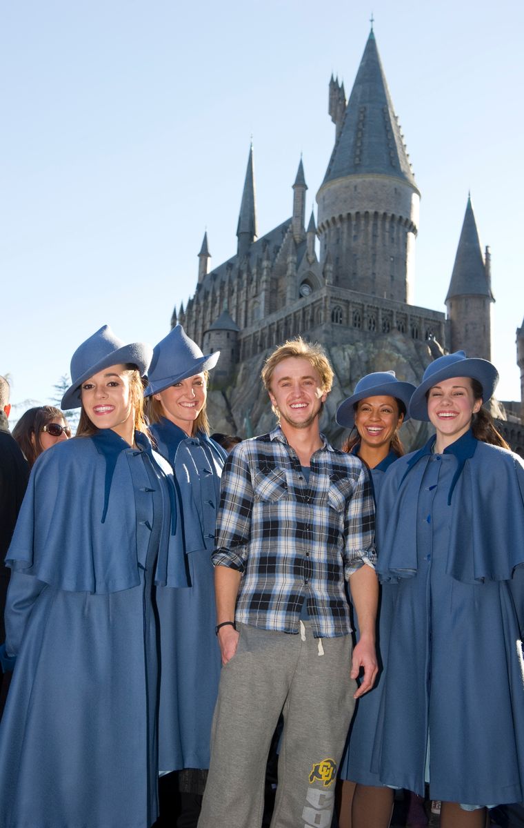 Tom Felton, who portrays Draco Malfoy in the blockbuster Harry Potter film series, visits with the Beauxbatons at The Wizarding World of Harry Potter 