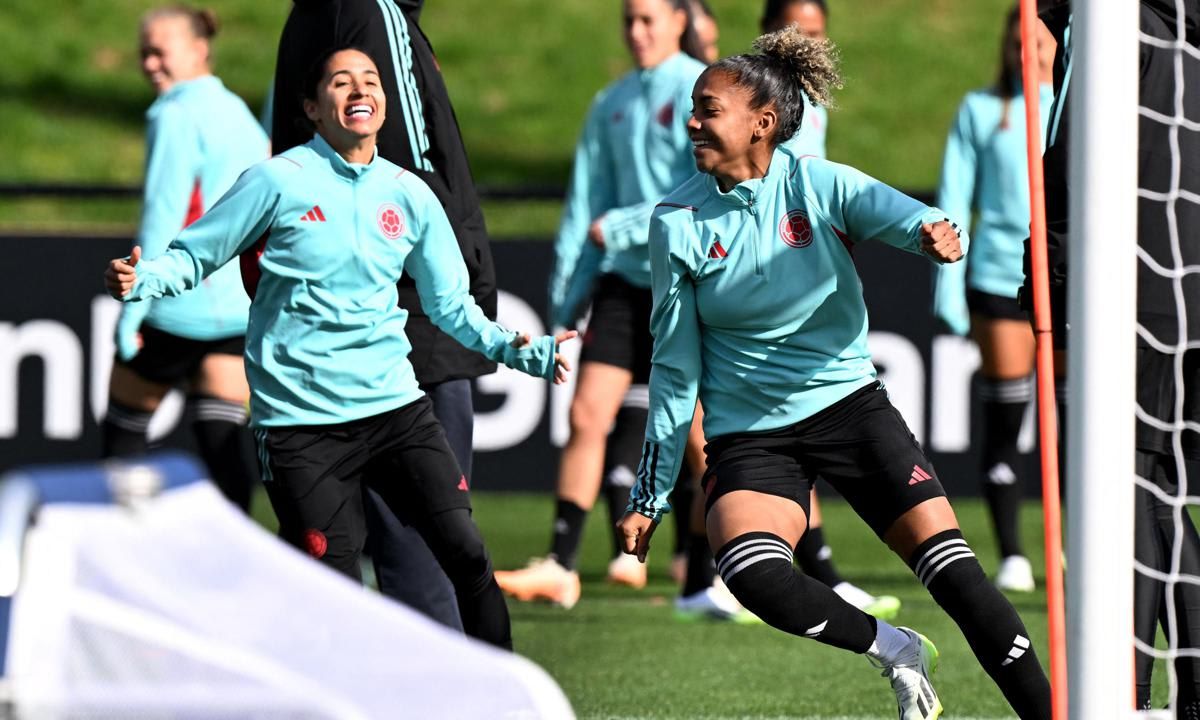 FBL WC 2023 WOMEN TRAINING COL