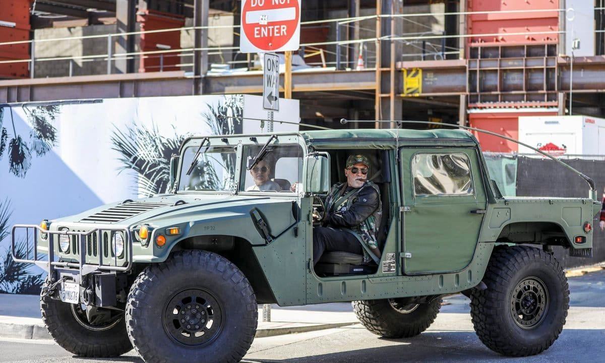 Arnold Schwarzenegger and girlfriend Heather Milligan go on luxury shopping spree