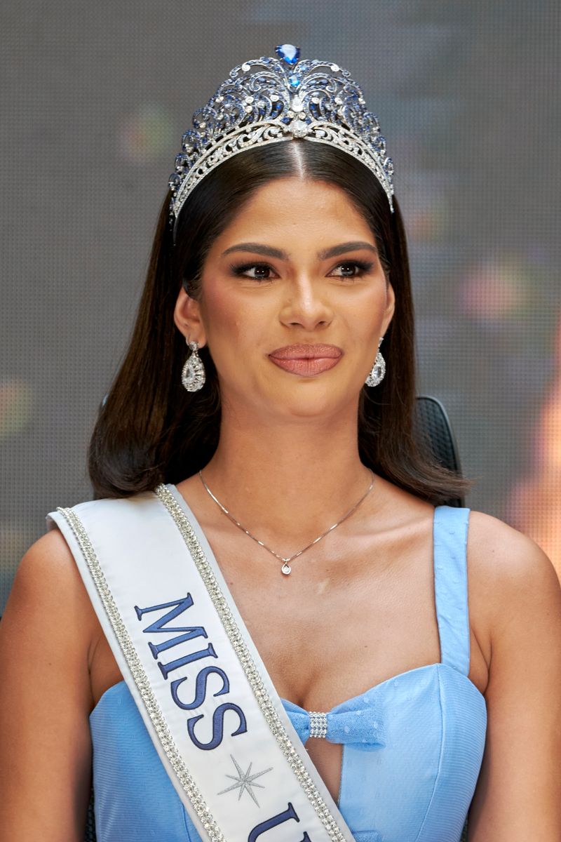 She released a clear, straightforward statement explaining exactly why she could not publicly cheer for any contestant.