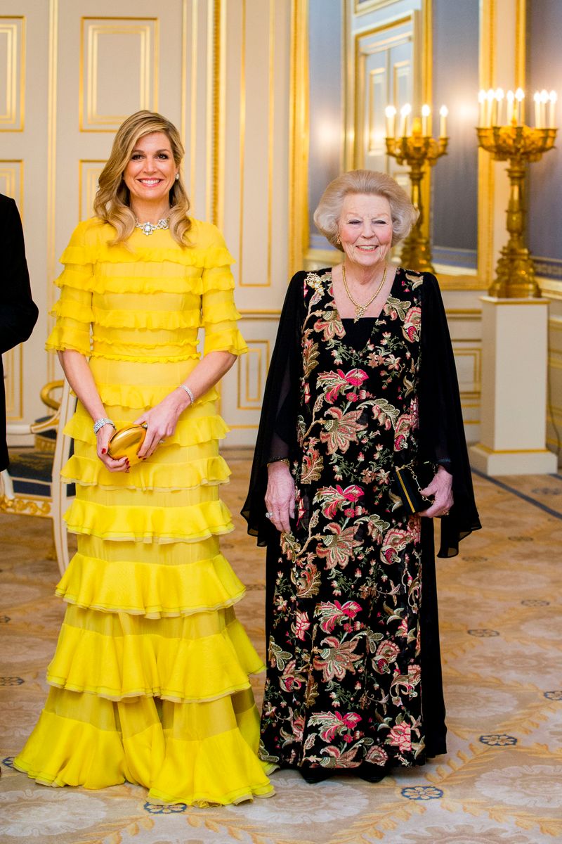 Queen Maxima of The Netherlands and Princess Beatrix of the Netherlands pose for the official picture ahead the official dinner for the King and Queen of Jordan